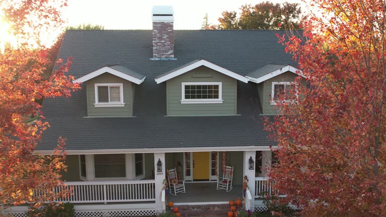 Best Roof Insulation Installation  in Bluffton, OH